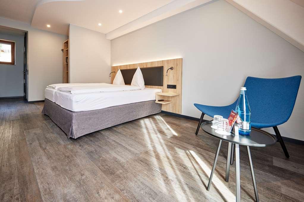 Hotel Zum Roten Baeren Freiburg Szoba fotó